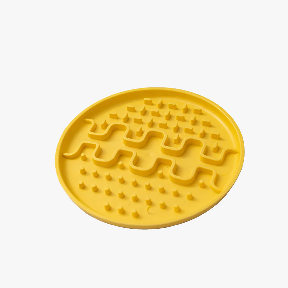 Lollipop Mini pet feeding mat with non-slip surface and slow feeding design